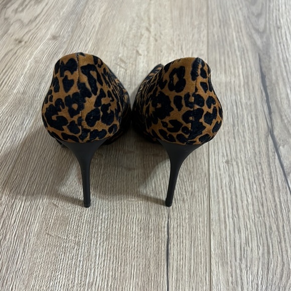 Zara Basic Collection Leopard Print Heels - Picture 4 of 10